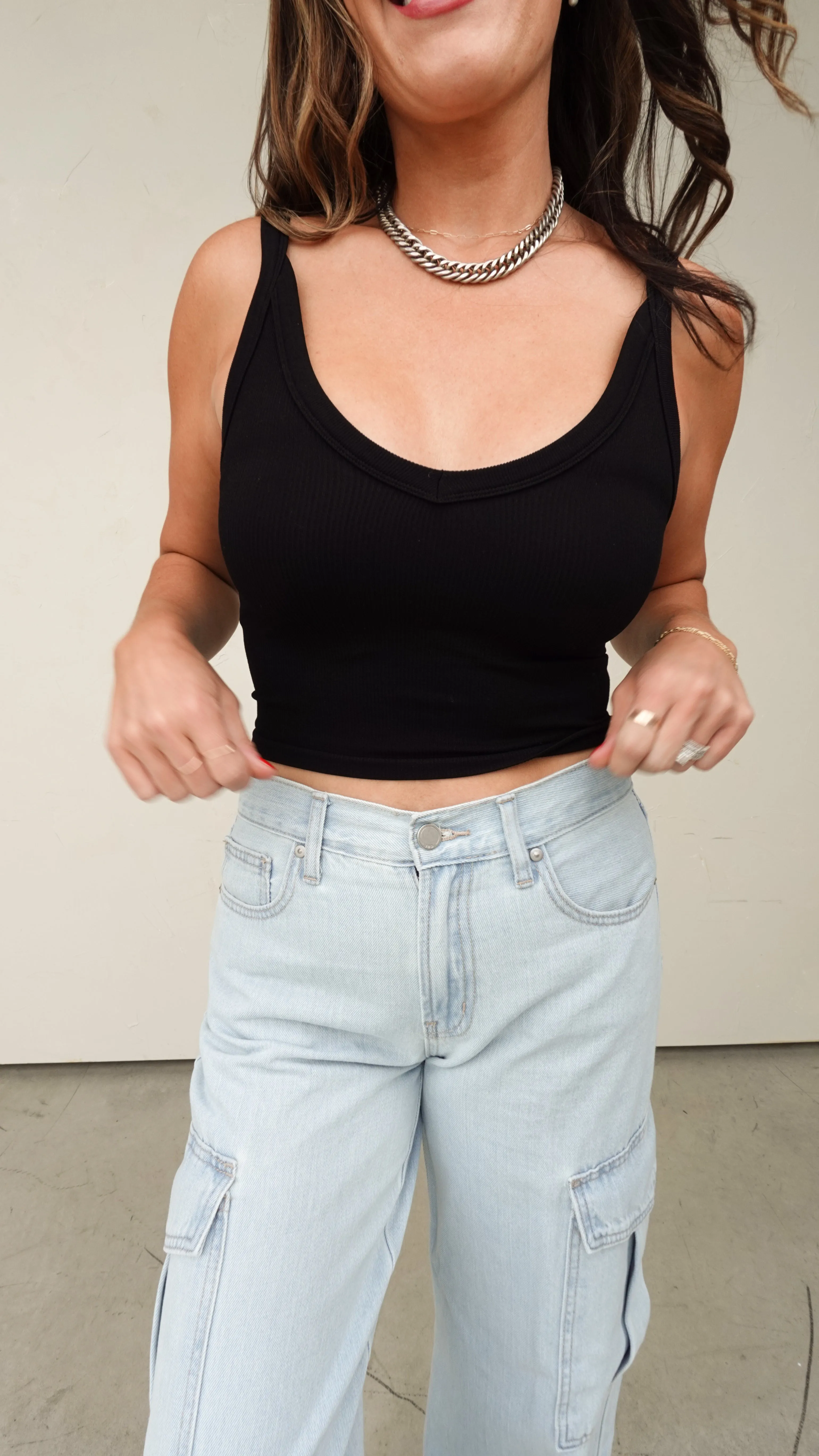 Black V-Neck Ribbed Cropped Tank