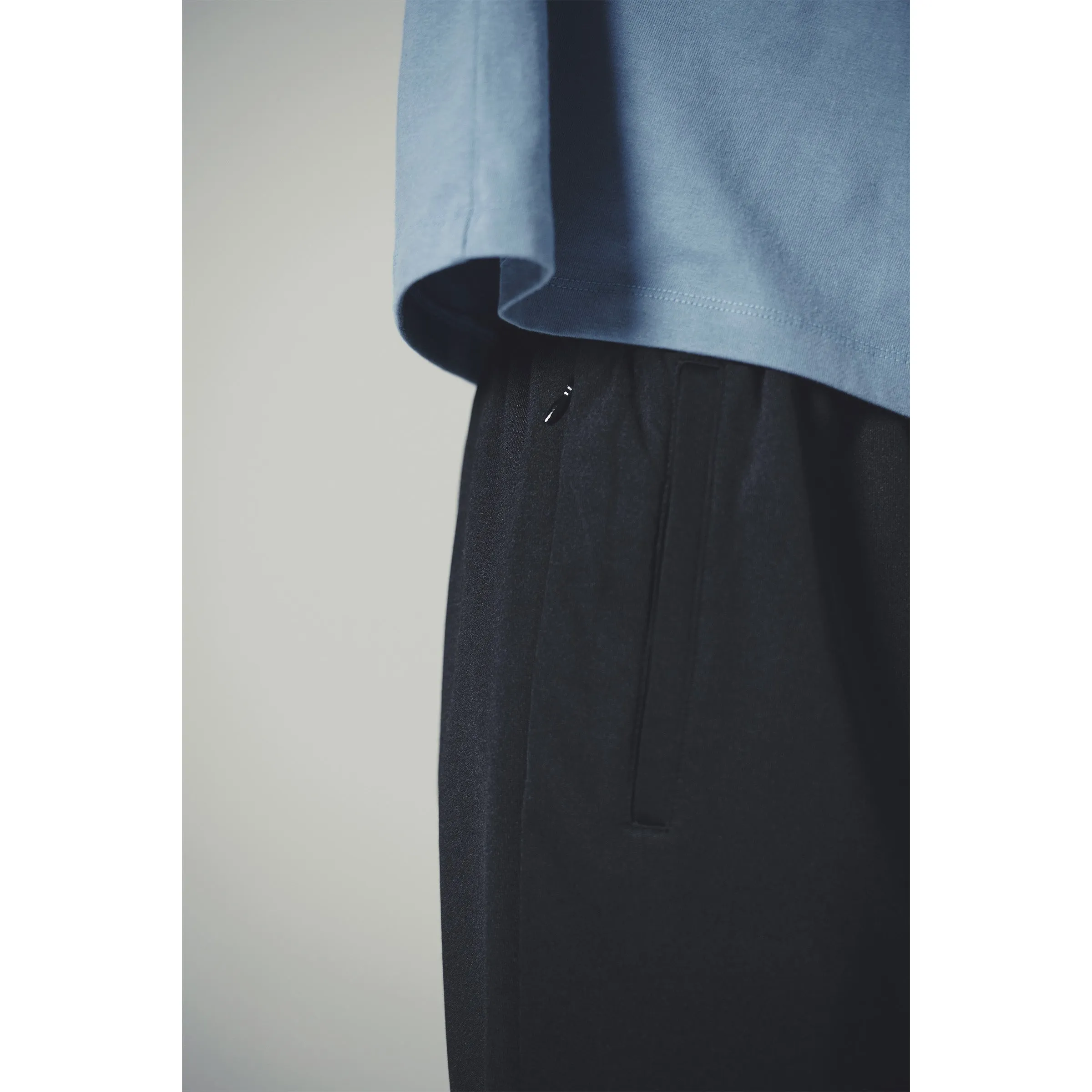 TRACK PANTS / BLACK